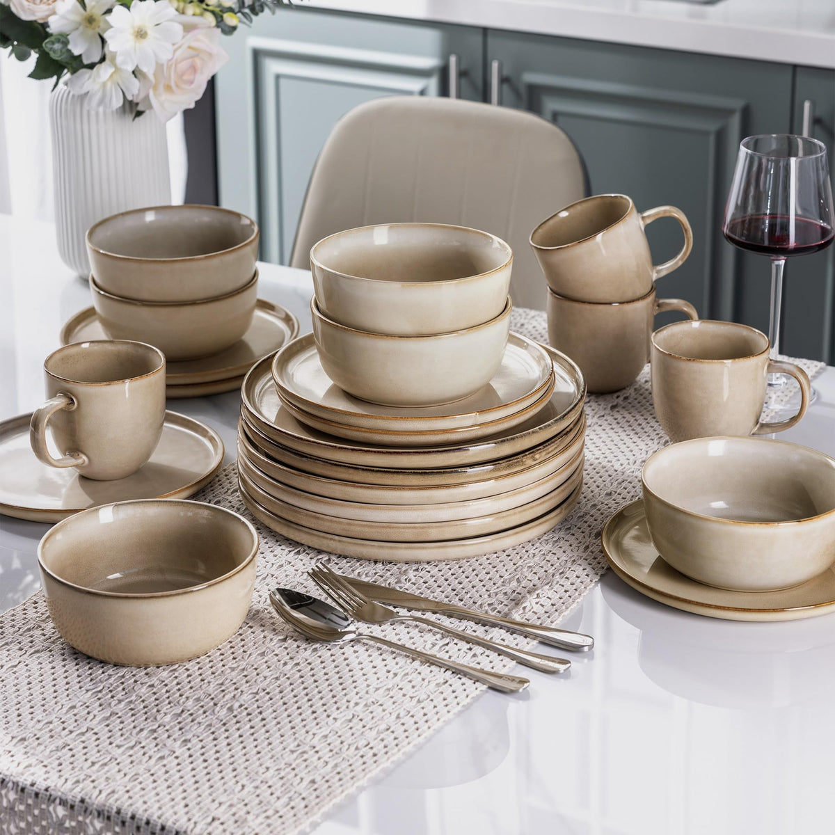 Nordly Stoneware Dinnerware Set – Reactive Glaze, Service for 8