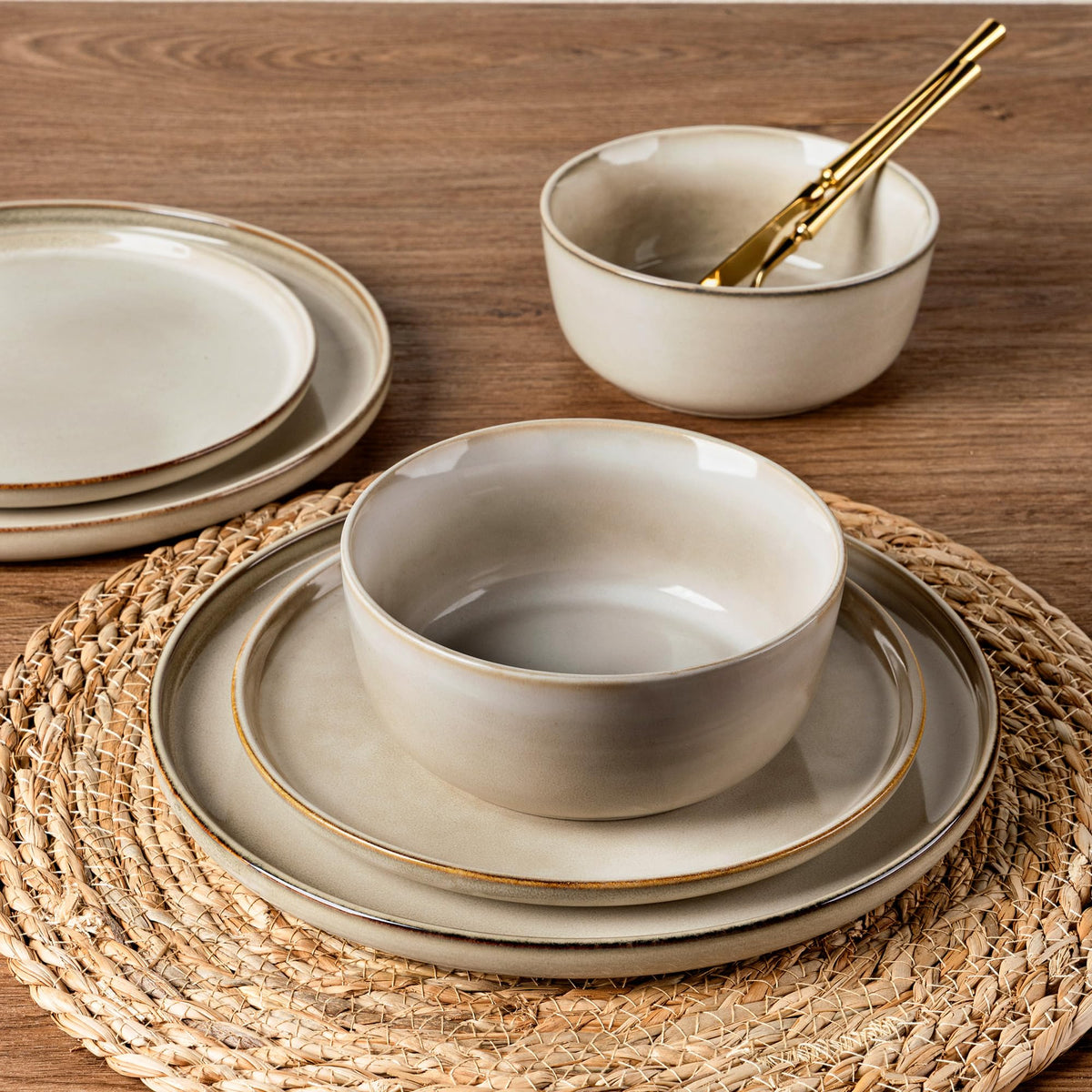 Nordly Stoneware Dinnerware Set – Reactive Glaze, Service for 8
