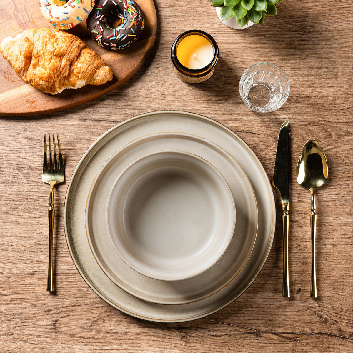 Nordly Stoneware Dinnerware Set – Reactive Glaze, Service for 8
